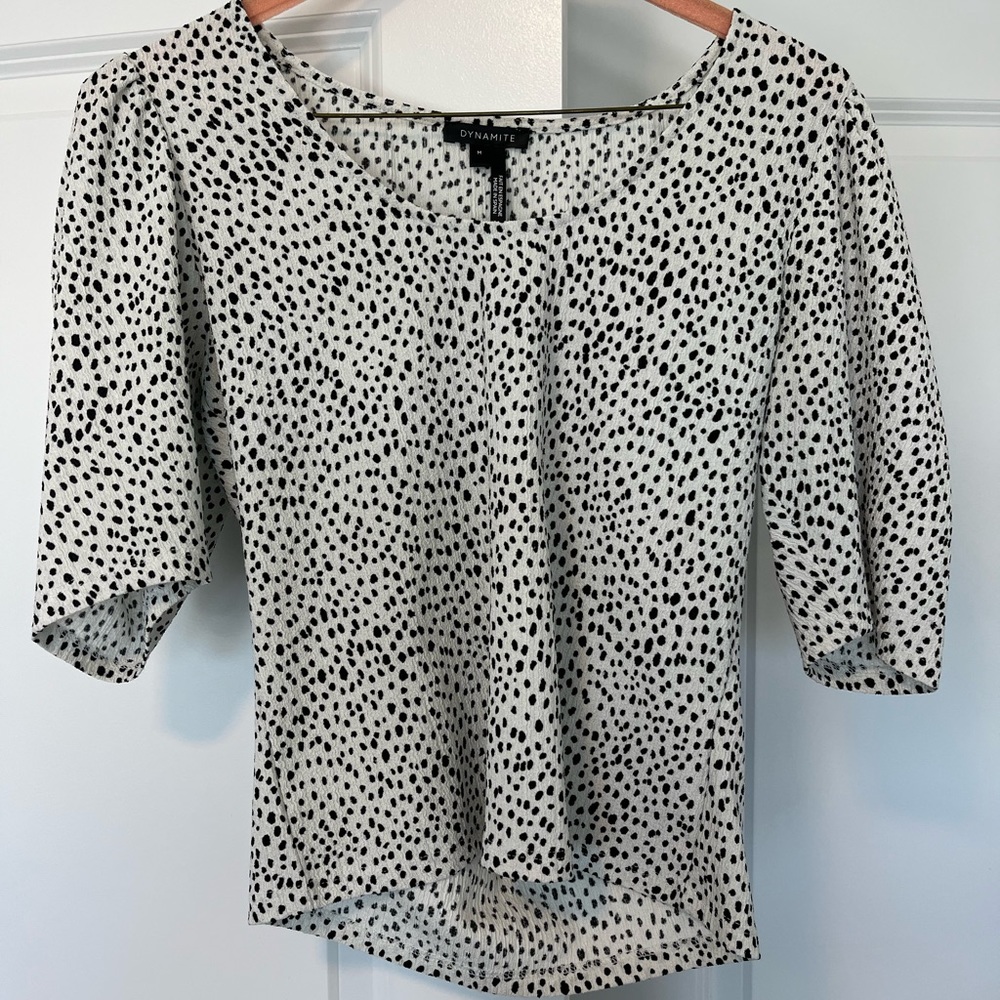 DYNAMITE POLK-A-DOT BLOUSE